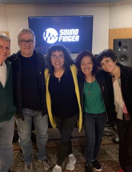 17. Estúdio Soundfinger Produções com Frank Herzberg, Paulo Aredes, Cindy Borgani e Stephanie Borgani